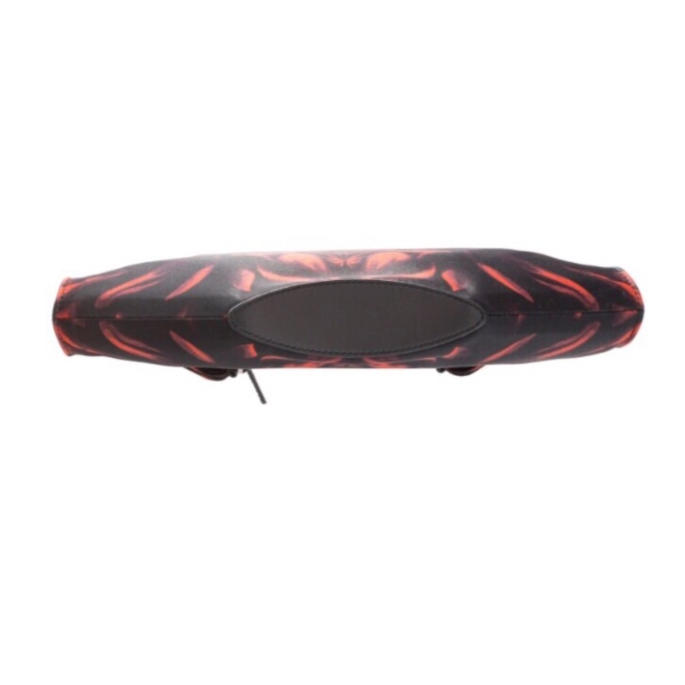 🎈SOLD🎈Alexander McQueen De Manta Clutch - Picture 4 of 4